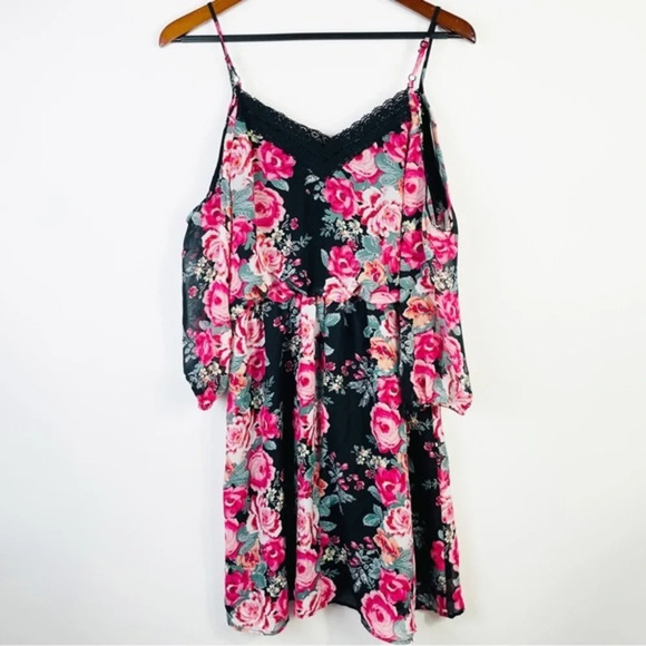 Charlotte Russe Floral Print Cold Shoulder Dress Size Medium - Picture 4 of 7